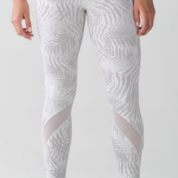 LULULEMON inspire tight II size 4 - Picture 6 of 6
